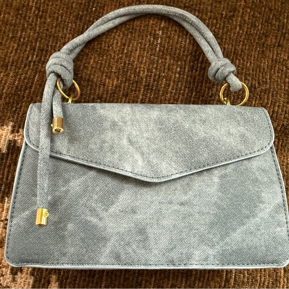 Elegant Gray Handbag